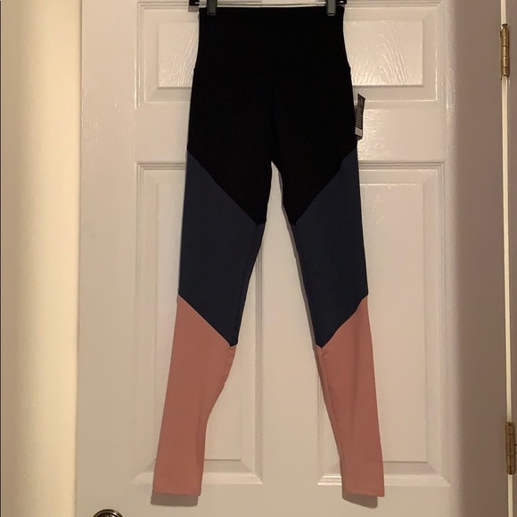 Onzie Pants - NEW - Onzie Colorblock Leggings Onzie Pants - NEW - Onzie Colorblock Leggings